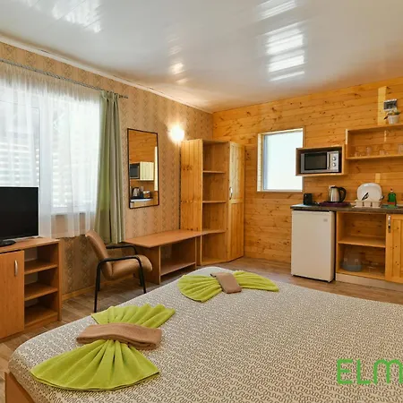 Elmona פארק נופש *